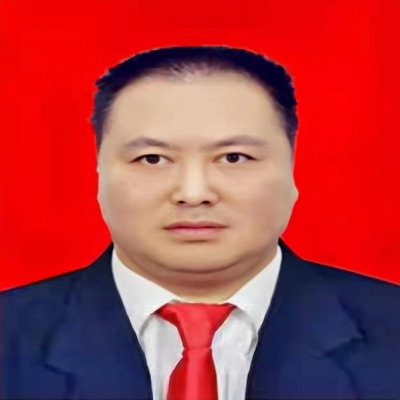 杨伟芳